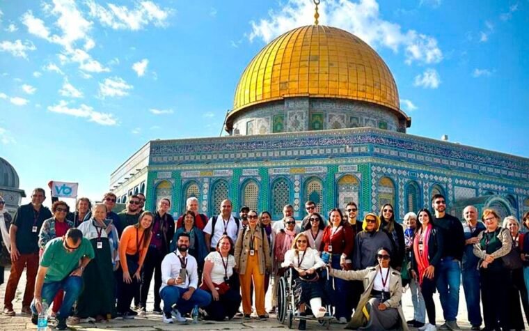 Viagens Bíblicas: Da Viagem a Israel em 1976 a operadora de Terra Santa em 2026