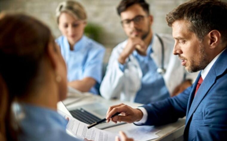 Auditoria médica ganha nova formação para preparar profissionais diante de cenários cada vez mais complexos do sistema de saúde