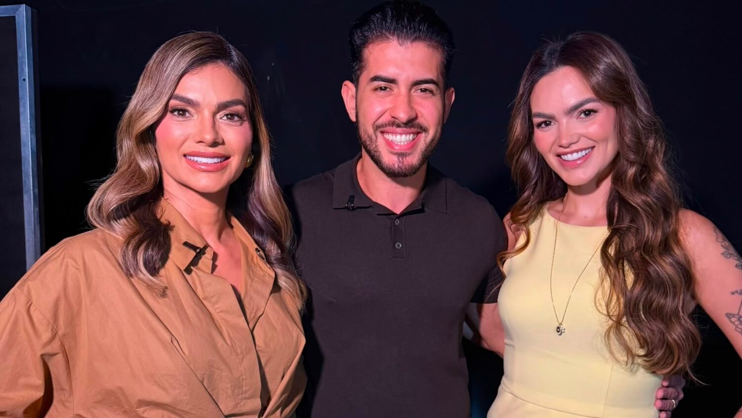 Kelly Key renova sorriso com técnica moderna e delicada com lentes dentais.