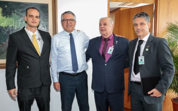 CNAA celebra conquista histórica após 38 anos de luta pela Acupuntura