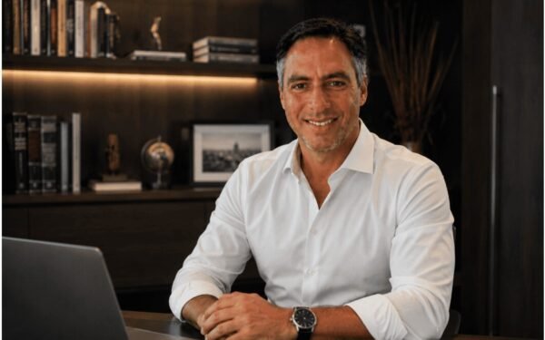 Luiz Felipe e a nova arquitetura dos postos urbanos