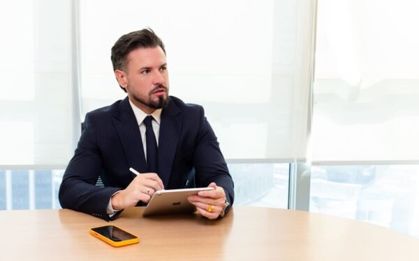 Cota reaberta no INPI: marketplace disputa prioridade no registro de marca