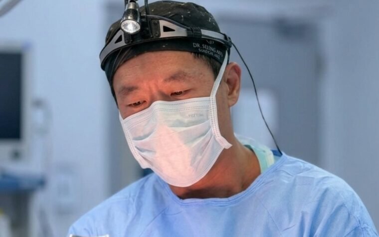 Dr. Seung Lee: ciência, técnica e sofisticação na cirurgia plástica