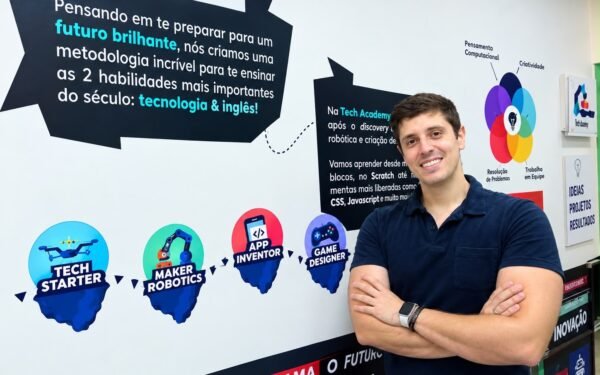 João Aleixo mira 100 unidades com escola de tecnologia milionária