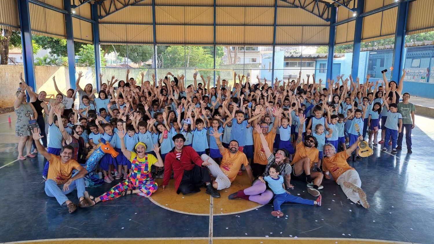 Caravana da Criança celebra 10 anos com arte nas escolas do DF