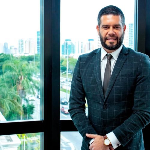 Leandro Luzone articula a conexão entre mercados e culturas: “Sem o Direito Internacional, o mundo é uma anarquia global”<br>