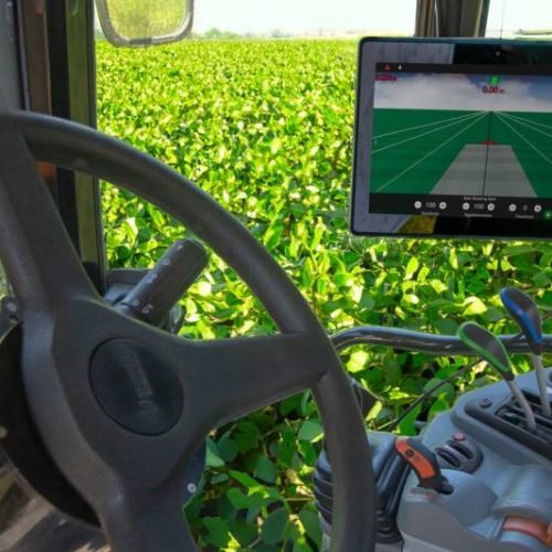 Tecnologia que abre caminhos: a presença feminina no agro ganha força com automação e inteligência de dados